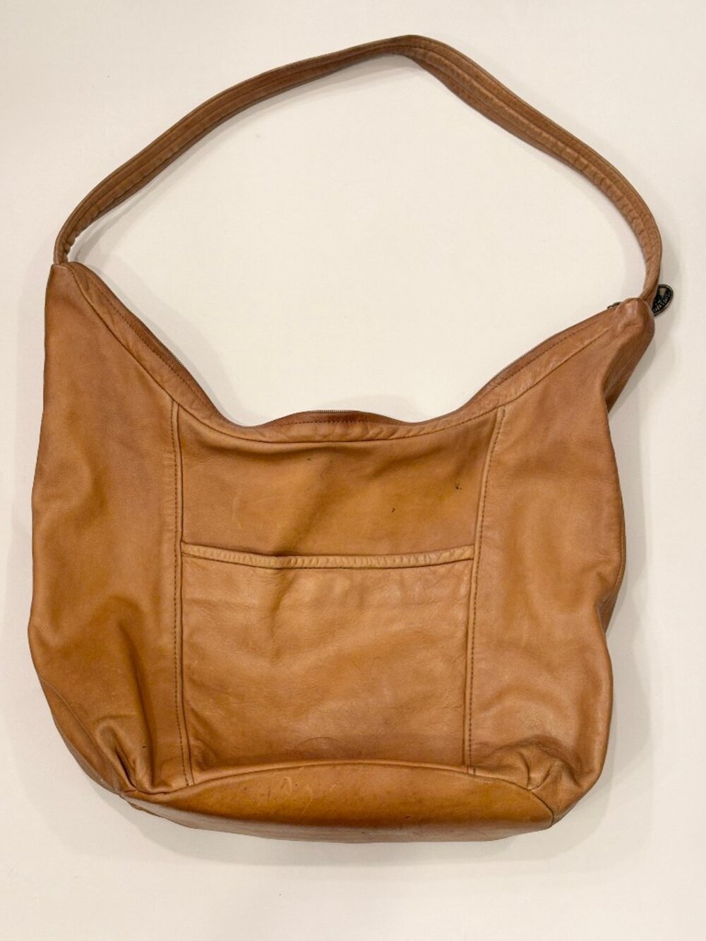 Vtg Stone Mountain tan leather hobo bag